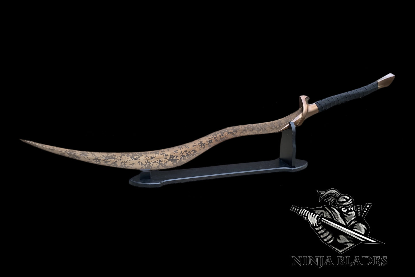 Steel Bloodhound's Fang Life-size Replica