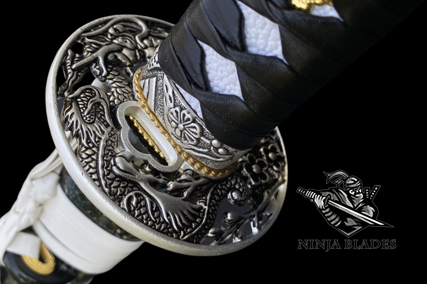 Premium Katana with Damascus Blade & Dragon Tsuba