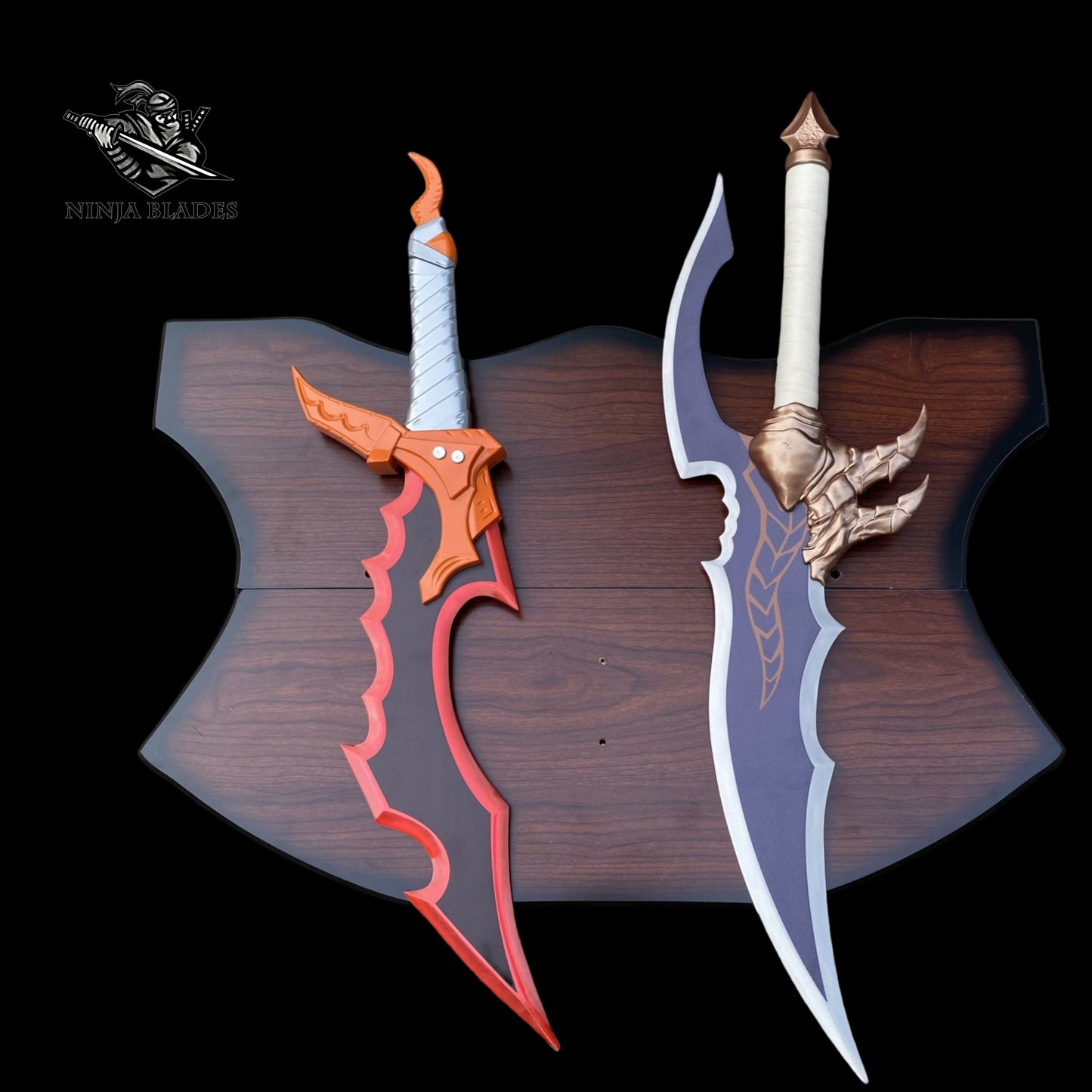 Sung Jin-woo Kasaka's Venom Fang & Knight Killer Dagger Life-Size Metal Replica