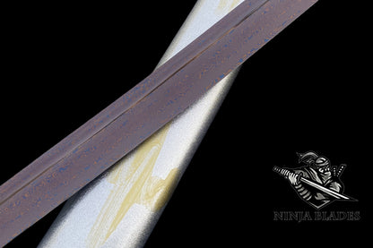 Red Damascus Steel Samurai Katana – The Crane’s Grace