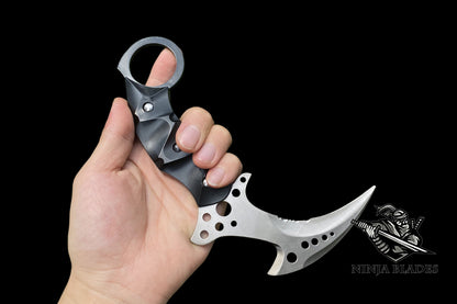 Re8 Village Chris Karambit Metal Replica - Blunt Blade Prop