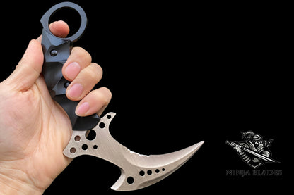 Re8 Village Chris Karambit Metal Replica - Blunt Blade Prop