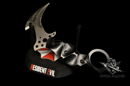 Re8 Village Chris Karambit Metal Replica - Blunt Blade Prop