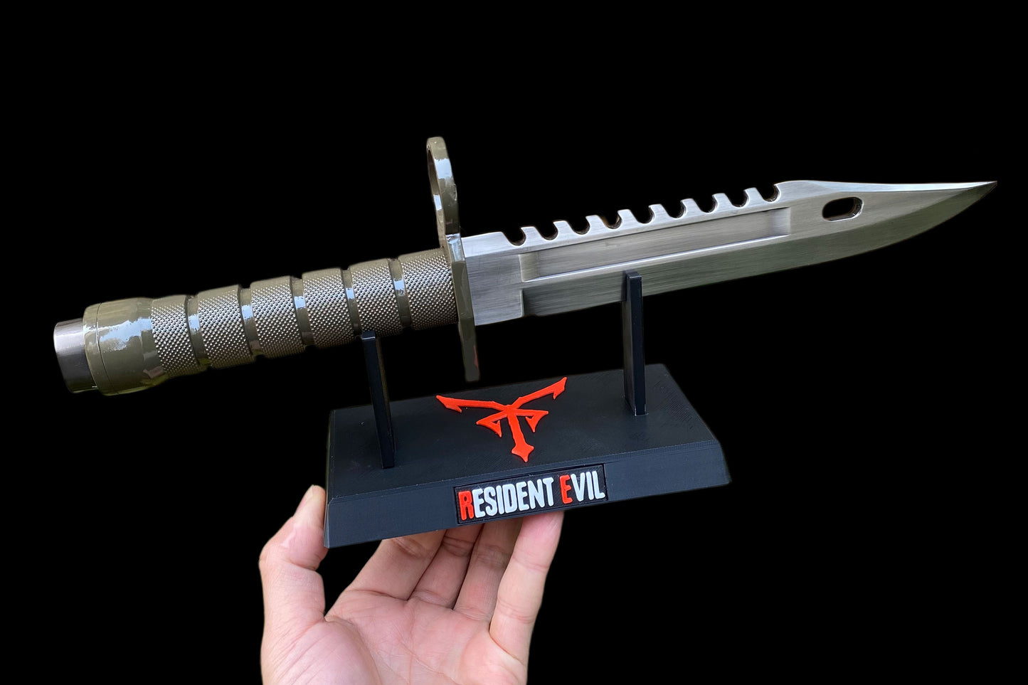 Re4 Leon Combat Knife Metal Replica - Blunt Blade Prop