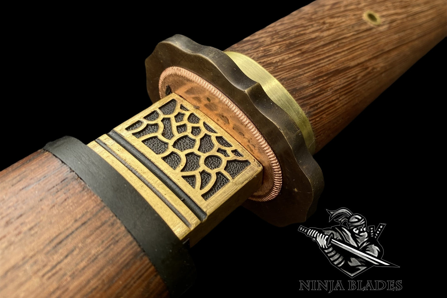 Blue Hamon Katana – Minimalist Wooden Saya