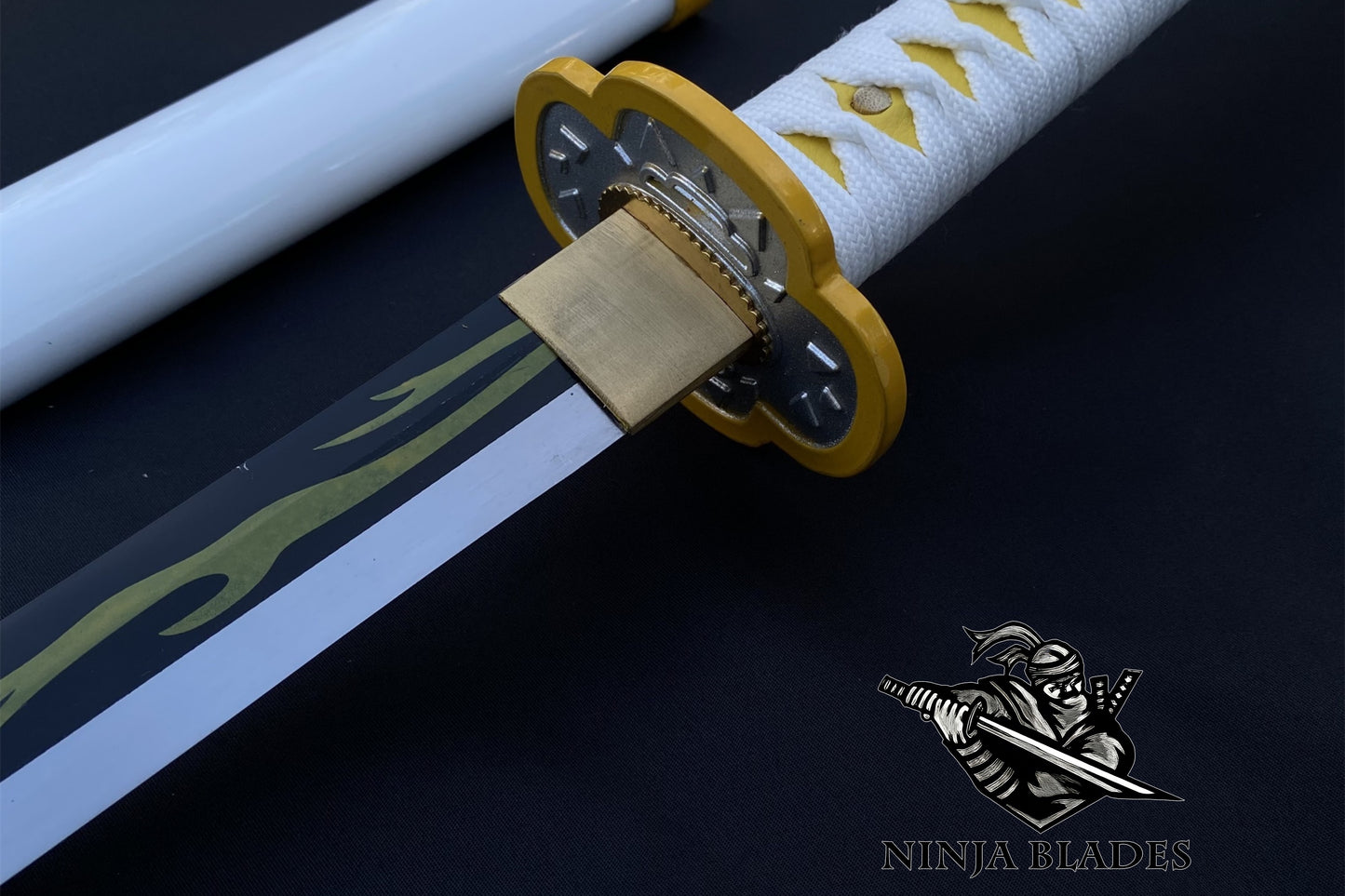 Zenitsu Agatsuma Nichirin Katana Replica – Customizable Edge