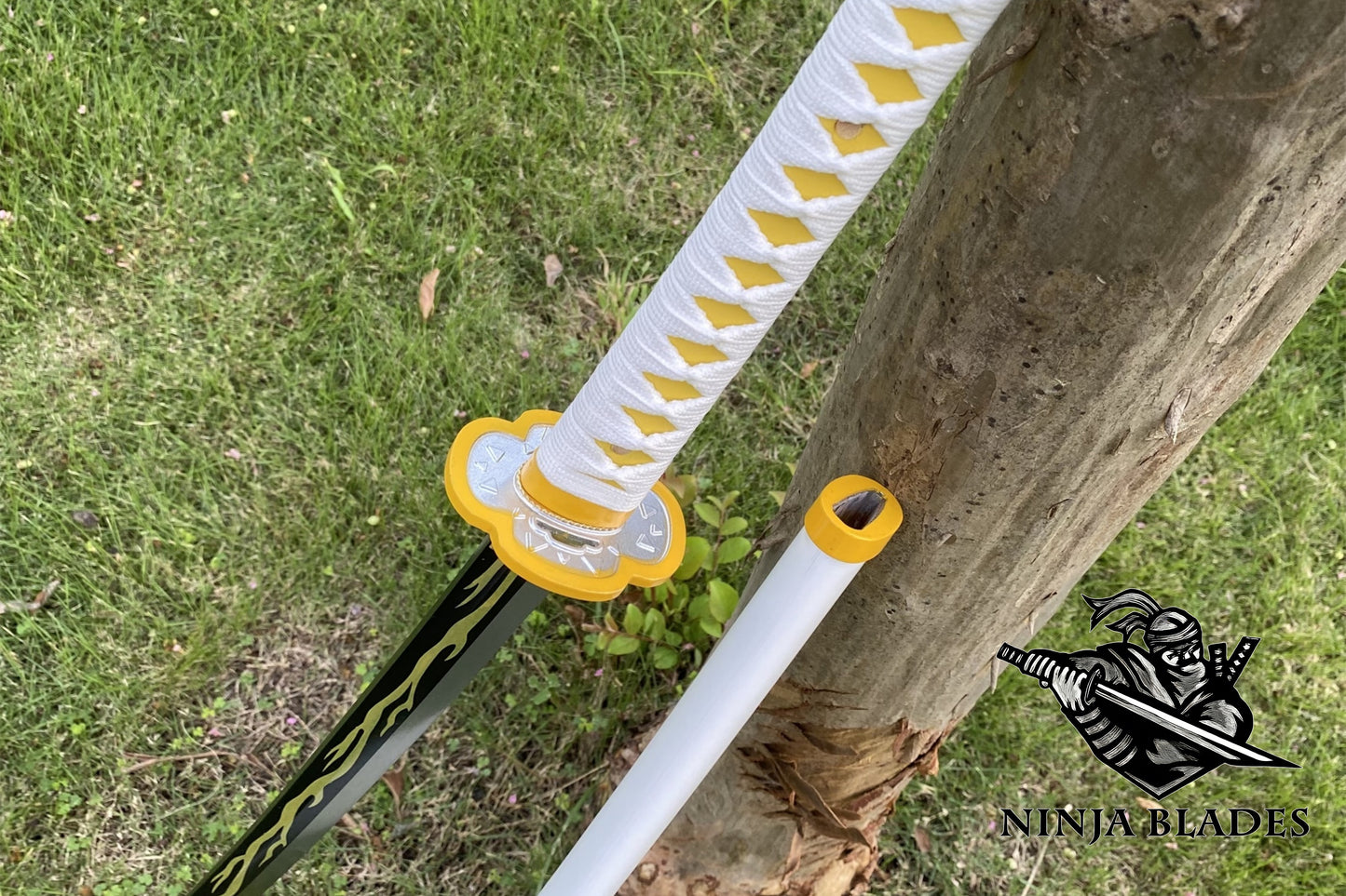Zenitsu Agatsuma Nichirin Katana Replica – Customizable Edge